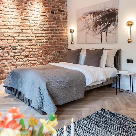 The Point Boutique In The Center Apartment