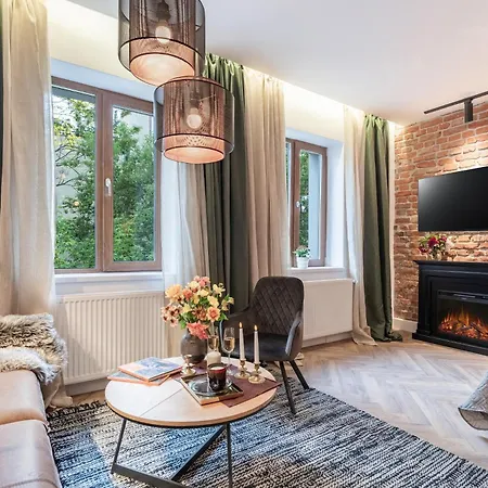 The Point Boutique In The Center Apartment