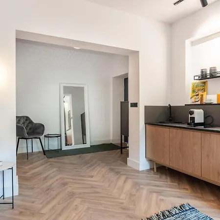 The Point Boutique In The Center * Bucharest
